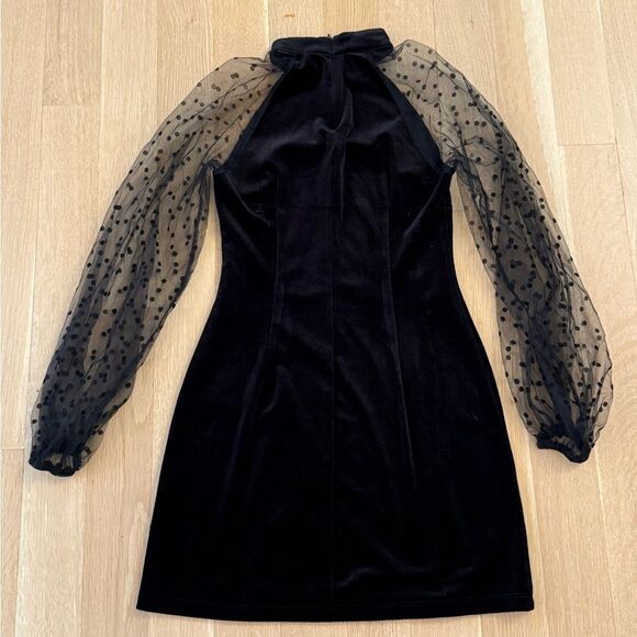 Forever 21 Black Velvet Dress - Picture 5 of 6